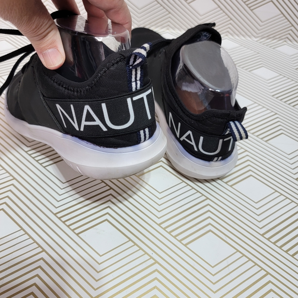 Nautica Kappil Women's Size 7.5 Black White Logo Slip on Comfort Sneakers Laces. - Picture 5 of 9